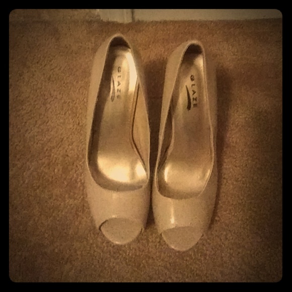 Heels - Picture 1 of 3